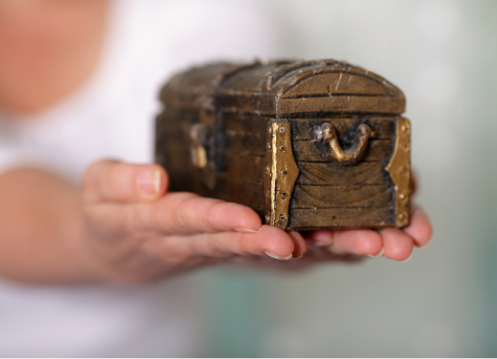 Discovering Hidden Jewish Identity – Becca’s Wooden Box